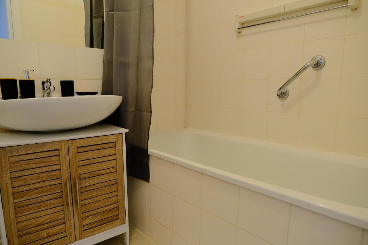 Апартаменти Calypso- Grand T3 70 M2 - Arrivee Autonome - Parking Prive Gratuit Мелен Екстер'єр фото